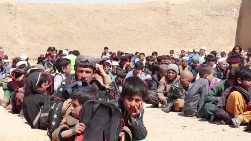 د بلوچستان سرانانو کیمپ کې له افغان زده کوونکو سره مرسته شوې