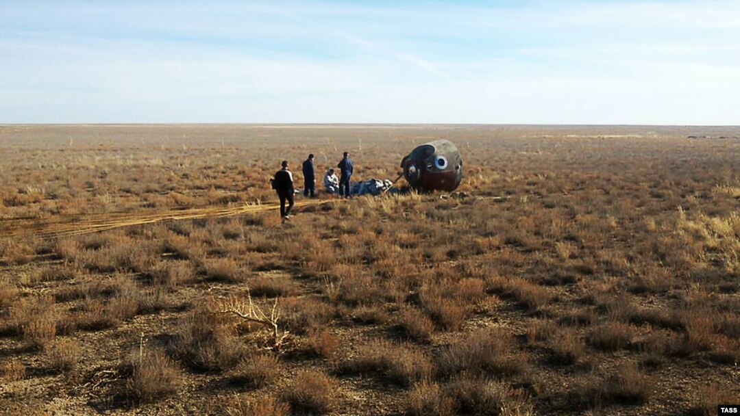 Троє членів екіпажу МКС повернулися на Землю