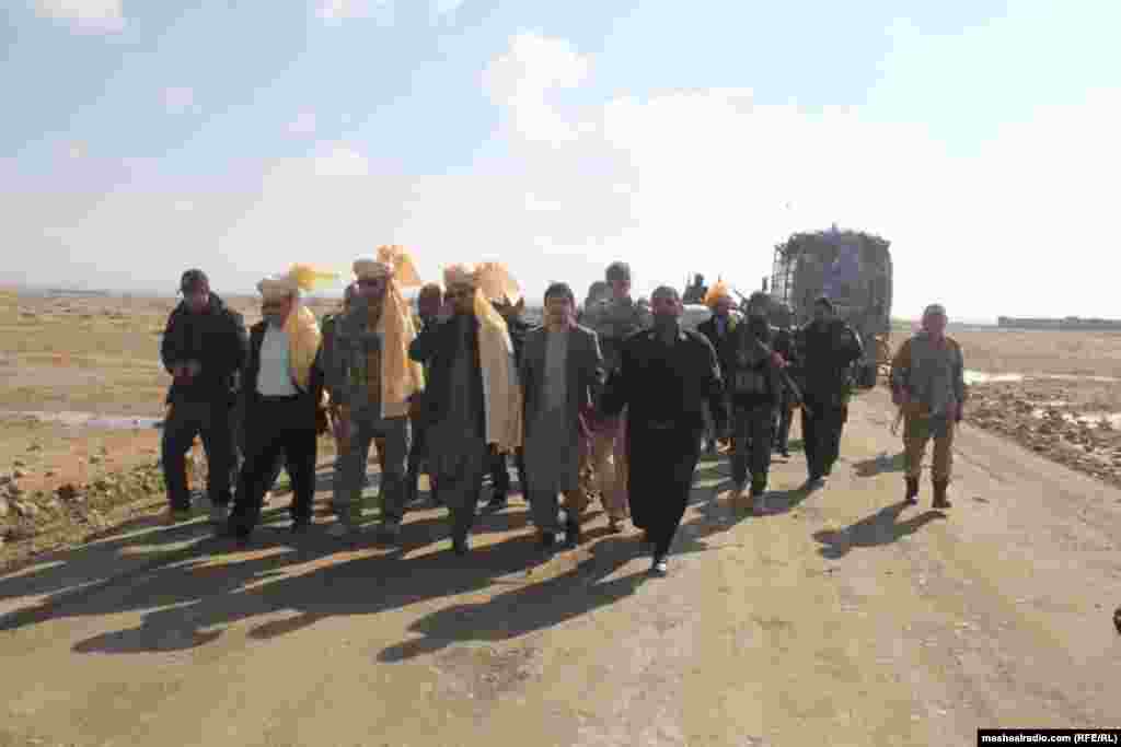 د پکتیکا د جاني خېلو او خیرکوټ ولسوالیو مشرانو او ځوانانو د ولایتي ادارې له مسوولینو وغوښتل، چې په یادو سیمو کې نورو برخو کې هم د اساسي پروژو پلي کیدو ته پاملرنه وکړي.