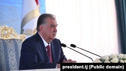 Эмомали Рахмон правит Таджикистаном больше трех десятилетий