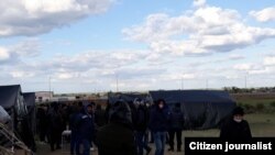 Самара ва Оренбург вилоятида минглаб ўзбекистонликлар чегарадан ўтолмай қолиб кетган эди.