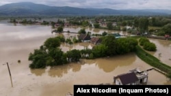 Case inundate în localitatea Bacel, județul Covasna. 29 mai 2025.