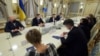 Посли G7 підтримали боротьбу України з дезінформацією, але вказали на важливість судової реформи