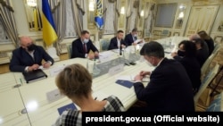 Офіс президента повідомив про зустріч Володимира Зеленського із послами країн «Великої сімки» та Європейського Союзу в Україні 3 лютого
