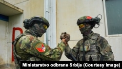 Stërvitjet e para ushtarake mes Serbisë dhe Kinës janë mbajtur në provincën kineze, Hebei.