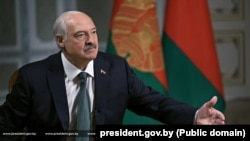 Аляксандар Лукашэнка падчас інтэрвію RT