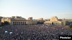 Митинг на площади Республики в Ереване, 17 августа 2018 г.