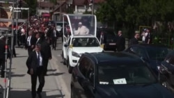 VIDEO Papa Francisc, în cartierul de romi „Barbu Lăutaru” din Blaj