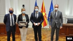 Министерот за животна средина, Насер Нуредини, со француската делегација за меѓупарламентарно пријателство Франција - Западен Балкан