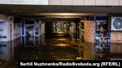 Затоплений перехід до станції метро «Академмістечко», Київ, 19 липня 2021 року