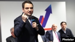 «Ուժեղ հայաստան»-ի ընտրական ցուցակը գլխավորող Նարեկ Կարապետյանը, արխիվ