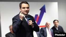 Armenia - Narek Karapetian presents the economic platform of the opposition Mer Dzevov movement, Yerevan, January 20, 2026.