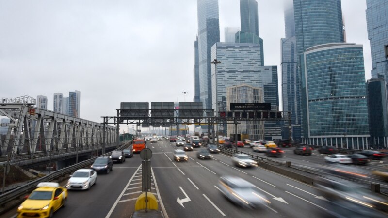 Москва: жолдогу чырда кыргызстандык таксист октон жарадар болду