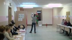 Кандыдата ў дэпутаты выгналі з участка за сэлфі