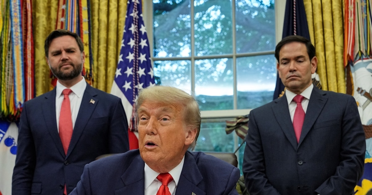 Трамп «втрачає терпіння» через поведінку РФ Трамп «втрачає терпіння» через поведінку РФ