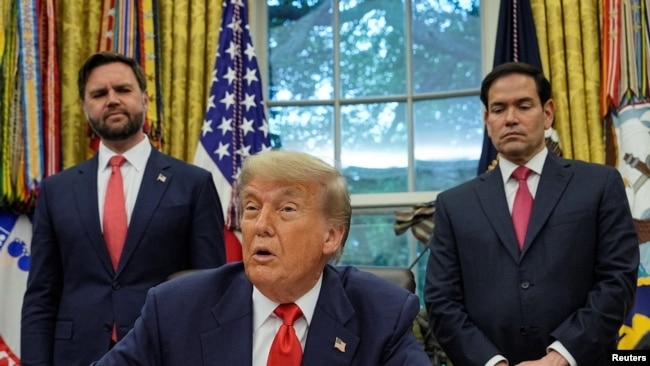 Трамп с Вэнсом и Рубио