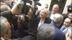 Le Pen müfti ilə görüşdə başını bağlamaq istəmədi