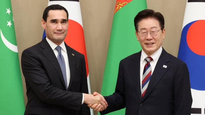 Türkmenistanyň we Günorta Koreýanyň prezidentleri 13 resminama alyşdy