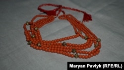 Сучасне коралове намисто