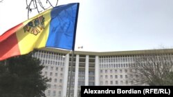 Protestul blocului ACUM la Parlament înainte de începerea ședinței de constituire