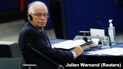 Рішення Канберри «суперечить закликам до більшої співпраці з Євросоюзом у Індо-Тихоокеанському регіонів», заявив голова зовнішньополітичної служби Євросоюзу Жозеп Боррель