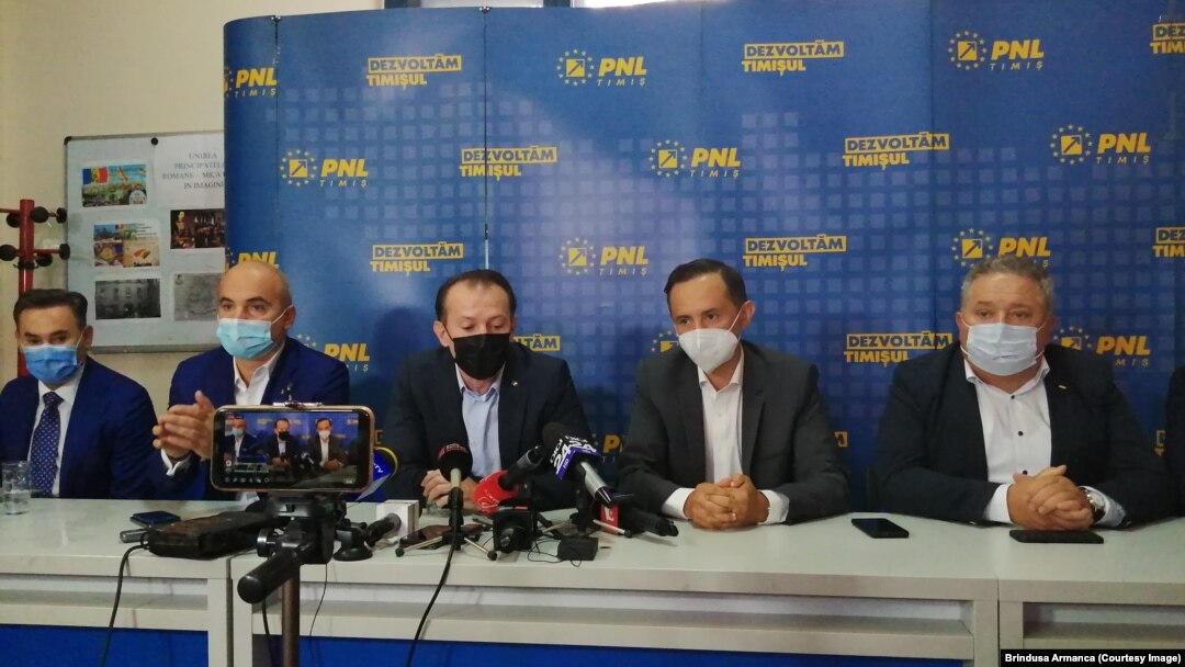 Premierul Cîțu la conferința de presă de la Timișoara alături de europarlamentarii Rareș Bogdan și Gheorghe Falcă și de liderii locali al PNL Alin Nica și Dănuț Groza