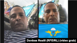 Орлексіс Рамірес-Гонсалес на тлі прапора російських десантників