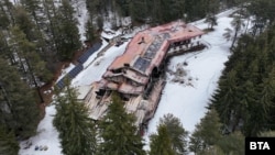 Изглед от дрон над хижа "Петрохан", 16 февруари 2026 г. 