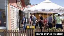 Вакцинирање против коронавирус во кафеана во Крагуевац