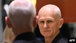 ალეს ბიალიაცკი გათავისუფლებიდან ერთი დღის შემდეგ, 2025 წლის 14 დეკემბერი. AFP-ის ფოტო