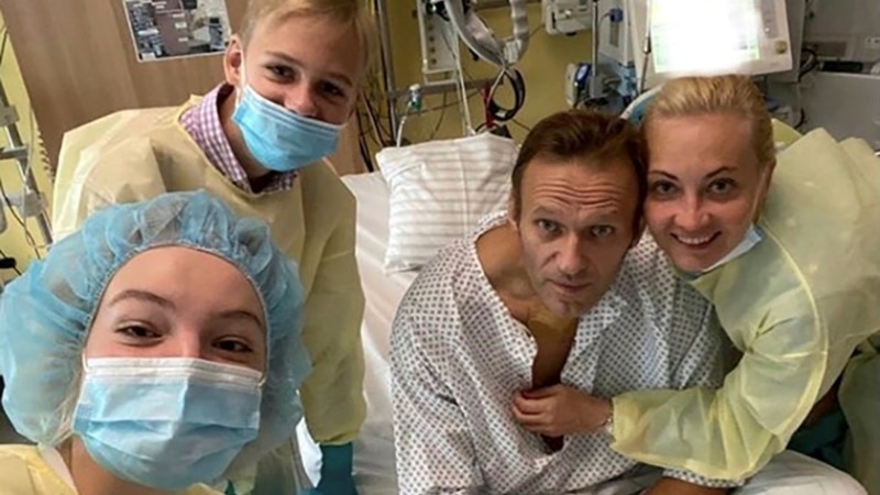 Navalny Posts Picture From Berlin Hospital Bed, Says He ‘Generally Feels Like Himself’