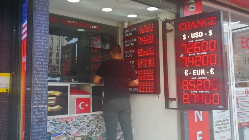 Түркия: доллардын курсу мигранттарды кыйнады
