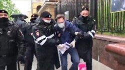 Задержания в Москве и иск против Путина
