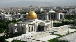 Tegelek stol: Gurluşyga harçlanýan pullar we türkmen ykdysadyýeti