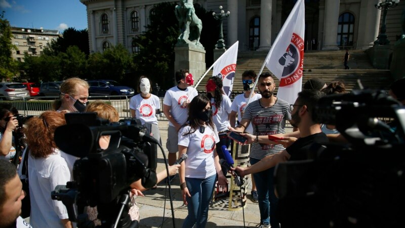 Frilenseri protestovali pred Skupštinom Srbije
