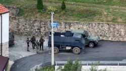 Kosovo traži izručenje optuženih za Banjsku, u Srbiji bakljada u čast napadača