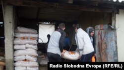 Жер семирткич түшүрүү. Сүрөттүн жаңылыкка тиешеси жок.