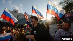 Акция в поддержку Алексея Навального, Владивосток, Россия, 7 октября 2017 год 