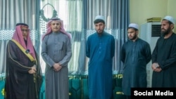 درې تنه پاکستاني پوځیان چې طالبانو د سعودي عربستان منځګړو ته وسپارل