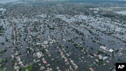 În iunie, barajul de la Kakhovka s-a prăbușit inundând localitățile din jur. 