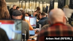 Centar za ponovno prebrojavanje glasova u Prištini. (Ilustrativna fotografija)
