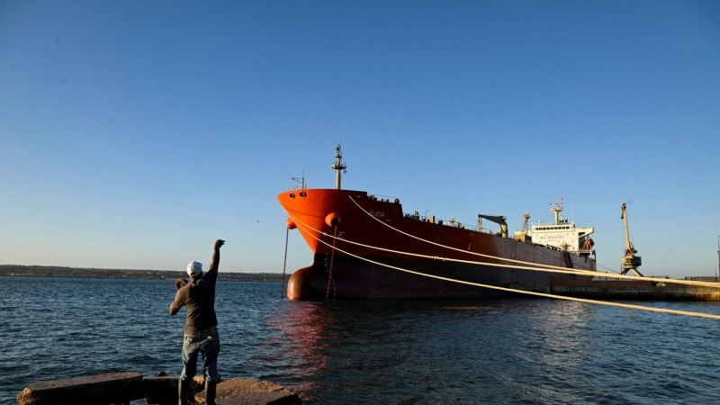 Sanctioned Russian Oil Tanker Enters Sanctioned Cuba's Waters, Possibly With US Permission