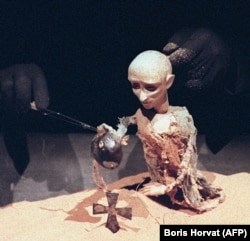 ნაწყვეტი გაბრიაძის სპექტაკლიდან სტალინგრადის ბრძოლაზე