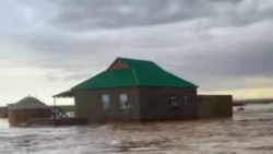 Türkmenistanda sil suwlary basan oba. (Arhiw suraty)