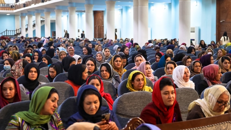 UNICEF: Disa talibanë e mbështesin edukimin e grave