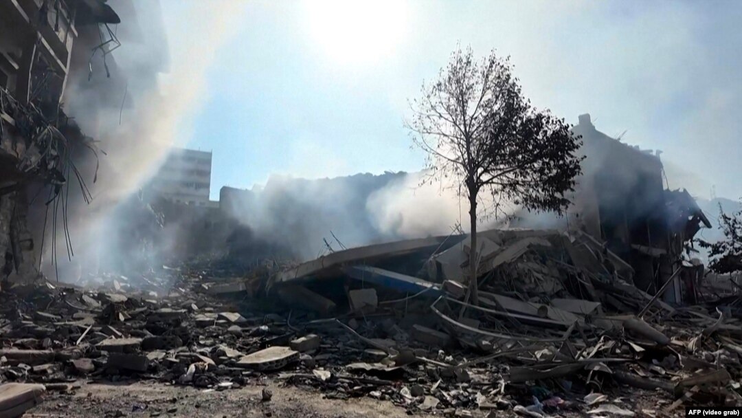 Izraelsko bombardovanje ostavilo je ruševine u južnom libanskom gradu Nabatijeh, 13. oktobar 2024.