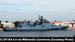 "Адмирал Макаров" в акватории Невы, Санкт-Петербург, 28 июля 2017 года