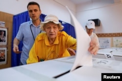 Alegătorii români au primit la întrarea în cabina de vot cinci buletine la alegerile comasate din 9 iunie 2024.