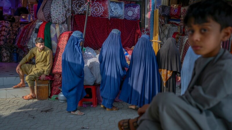 Kobulda tinch xaos hukm surmoqda. Polshalik jurnalist Tolibon Afg‘onistoniga safari haqida