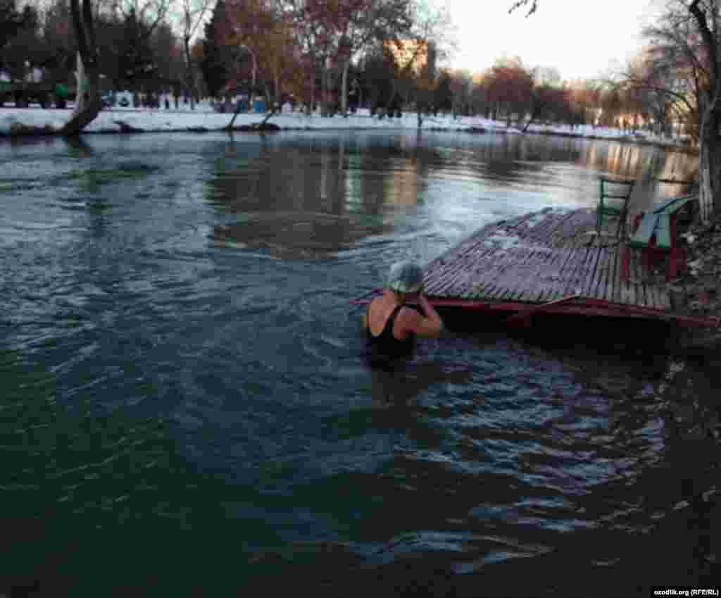 Узбекистан. &quot;Моржи&quot; в Ташкенте.